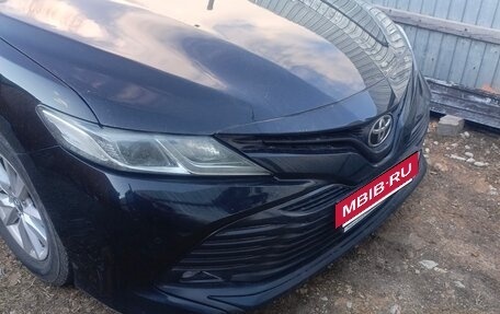 Toyota Camry, 2018 год, 2 300 000 рублей, 3 фотография