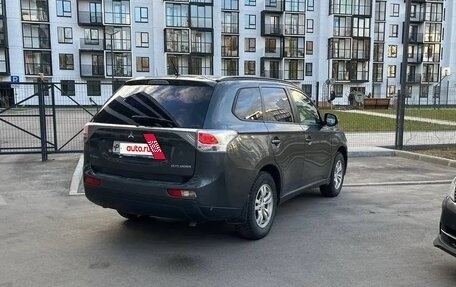 Mitsubishi Outlander III рестайлинг 3, 2014 год, 1 410 000 рублей, 15 фотография