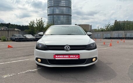Volkswagen Jetta VI, 2012 год, 1 050 000 рублей, 2 фотография