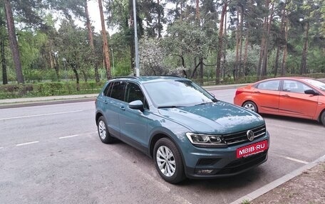 Volkswagen Tiguan II, 2020 год, 2 850 000 рублей, 3 фотография