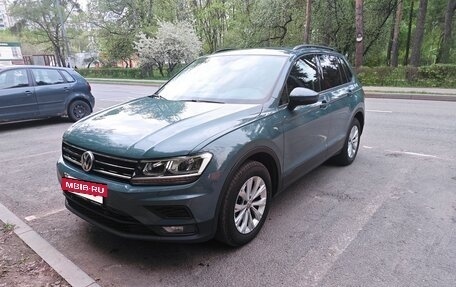 Volkswagen Tiguan II, 2020 год, 2 850 000 рублей, 2 фотография