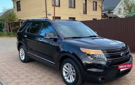 Ford Explorer VI, 2014 год, 1 950 000 рублей, 2 фотография