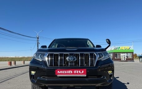 Toyota Land Cruiser Prado 150 рестайлинг 2, 2019 год, 3 820 000 рублей, 2 фотография