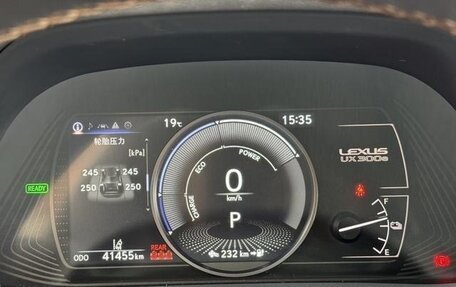 Lexus UX I, 2021 год, 2 050 000 рублей, 11 фотография