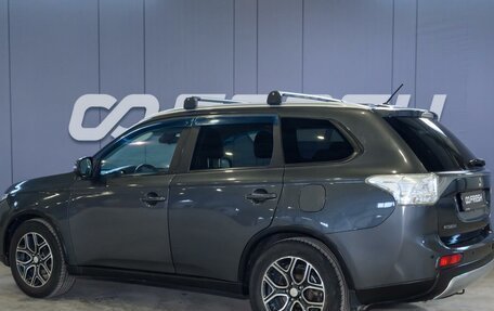 Mitsubishi Outlander III рестайлинг 3, 2014 год, 1 329 000 рублей, 2 фотография
