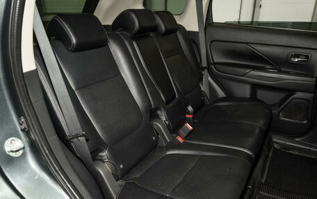 Mitsubishi Outlander III рестайлинг 3, 2014 год, 1 329 000 рублей, 8 фотография