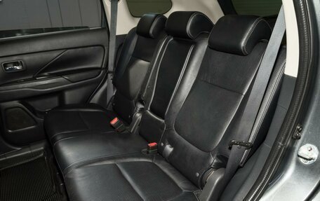 Mitsubishi Outlander III рестайлинг 3, 2014 год, 1 329 000 рублей, 10 фотография