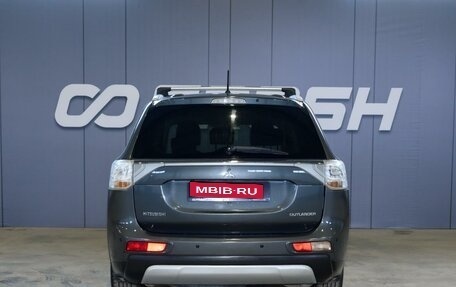 Mitsubishi Outlander III рестайлинг 3, 2014 год, 1 329 000 рублей, 4 фотография