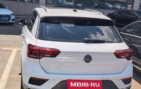 Volkswagen T-Roc I, 2021 год, 1 700 000 рублей, 5 фотография