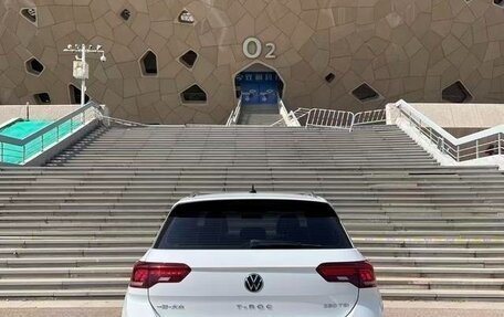 Volkswagen T-Roc I, 2021 год, 1 600 000 рублей, 6 фотография
