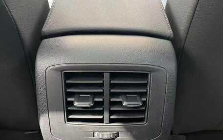 Volkswagen T-Roc I, 2021 год, 1 600 000 рублей, 17 фотография