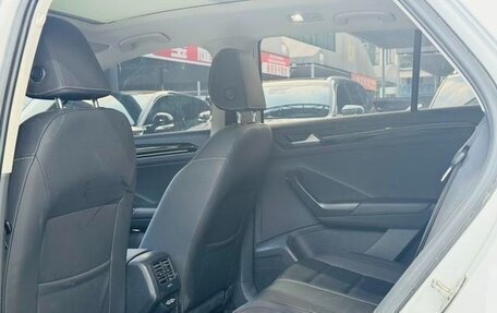 Volkswagen T-Roc I, 2021 год, 1 600 000 рублей, 10 фотография