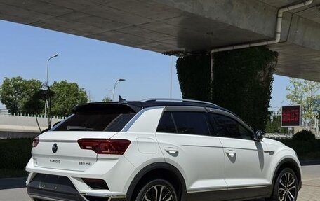 Volkswagen T-Roc I, 2021 год, 1 700 000 рублей, 4 фотография
