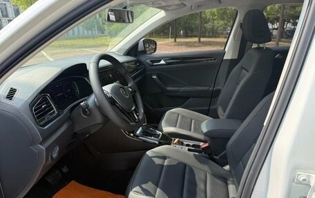 Volkswagen T-Roc I, 2021 год, 1 600 000 рублей, 7 фотография