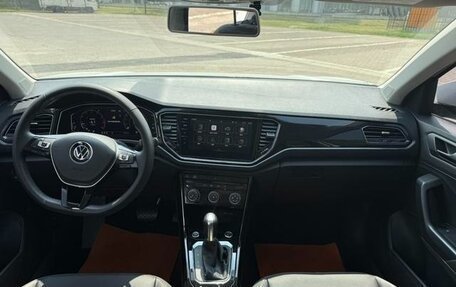 Volkswagen T-Roc I, 2021 год, 1 600 000 рублей, 6 фотография