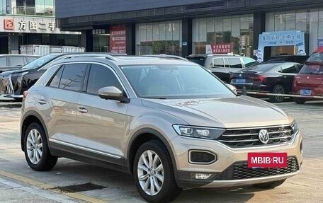 Volkswagen T-Roc I, 2021 год, 1 700 000 рублей, 3 фотография