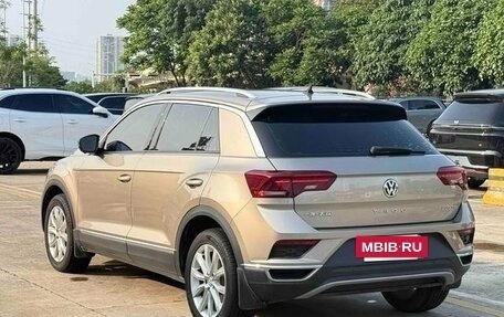 Volkswagen T-Roc I, 2021 год, 1 700 000 рублей, 5 фотография