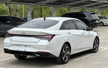 Hyundai Elantra, 2021 год, 1 320 000 рублей, 6 фотография