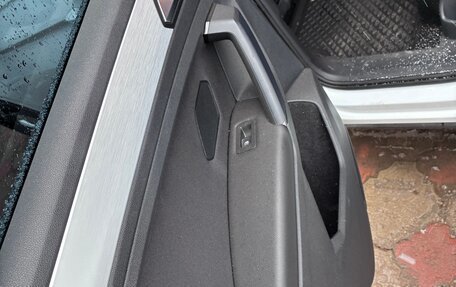 Volkswagen Tiguan II, 2022 год, 1 850 000 рублей, 9 фотография