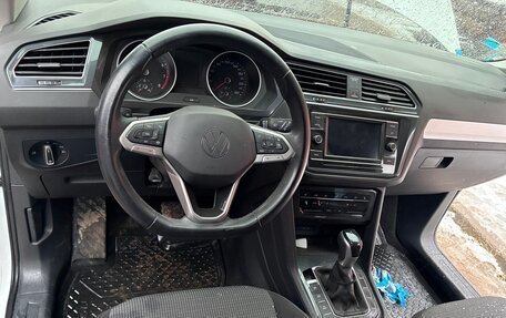 Volkswagen Tiguan II, 2022 год, 1 850 000 рублей, 4 фотография