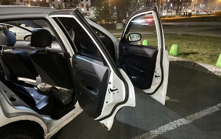 Mazda Familia Y11, 2004 год, 270 000 рублей, 10 фотография