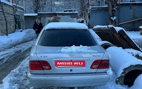 Mercedes-Benz E-Класс, 1997 год, 320 000 рублей, 7 фотография