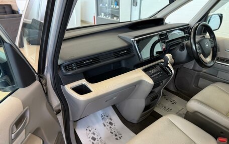Honda Stepwgn IV, 2016 год, 2 229 000 рублей, 12 фотография