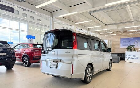 Honda Stepwgn IV, 2016 год, 2 229 000 рублей, 6 фотография