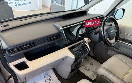Honda Stepwgn IV, 2016 год, 2 229 000 рублей, 13 фотография