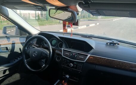 Mercedes-Benz E-Класс, 2010 год, 1 850 000 рублей, 7 фотография