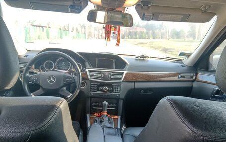 Mercedes-Benz E-Класс, 2010 год, 1 850 000 рублей, 14 фотография