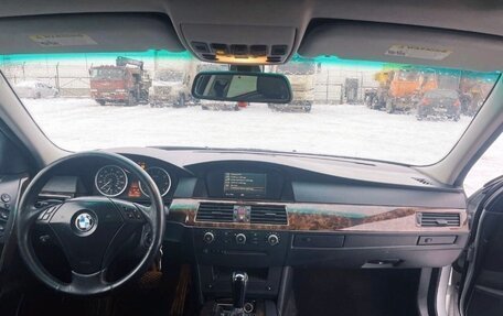 BMW 5 серия, 2004 год, 900 000 рублей, 4 фотография