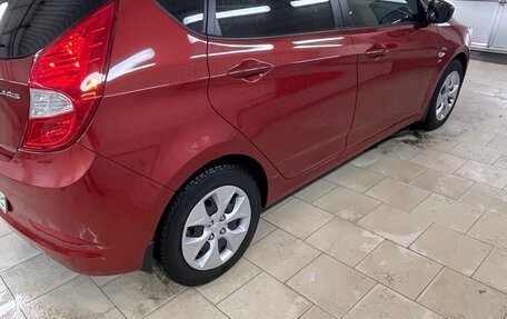 Hyundai Solaris II рестайлинг, 2015 год, 1 250 000 рублей, 2 фотография