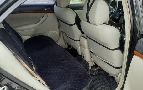 Toyota Avensis III рестайлинг, 2006 год, 670 000 рублей, 12 фотография