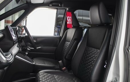 Toyota Voxy, 2022 год, 4 200 000 рублей, 9 фотография