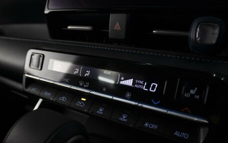 Toyota Voxy, 2022 год, 4 200 000 рублей, 15 фотография
