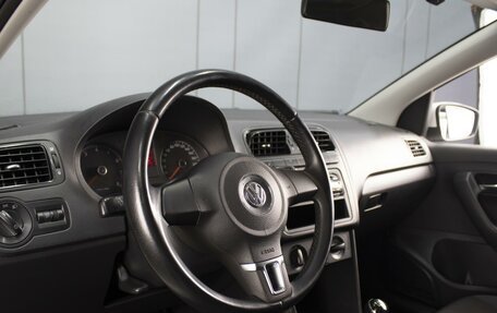 Volkswagen Polo VI (EU Market), 2012 год, 640 000 рублей, 11 фотография