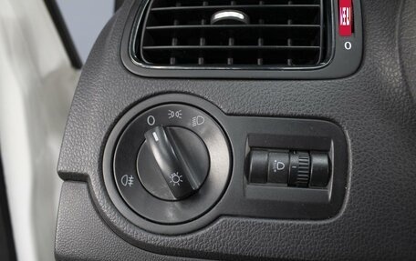 Volkswagen Polo VI (EU Market), 2012 год, 640 000 рублей, 16 фотография