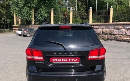 Dodge Journey I, 2011 год, 950 000 рублей, 2 фотография