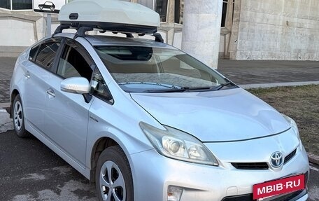 Toyota Prius, 2012 год, 1 150 000 рублей, 2 фотография