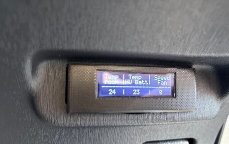 Toyota Prius, 2012 год, 1 150 000 рублей, 13 фотография