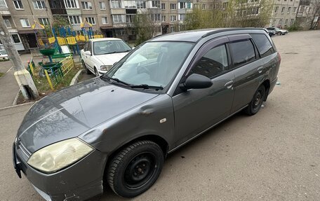 Nissan Wingroad III, 2004 год, 185 000 рублей, 2 фотография