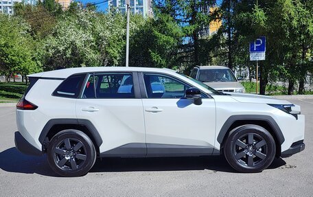 Toyota RAV4, 2025 год, 4 150 000 рублей, 6 фотография