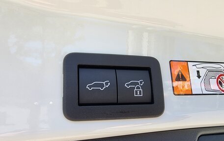 Toyota RAV4, 2025 год, 4 150 000 рублей, 11 фотография