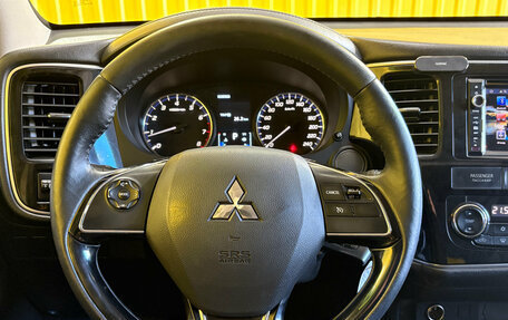Mitsubishi Outlander III рестайлинг 3, 2017 год, 1 599 000 рублей, 16 фотография