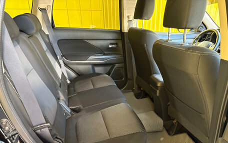 Mitsubishi Outlander III рестайлинг 3, 2017 год, 1 599 000 рублей, 21 фотография