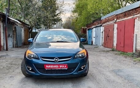 Opel Astra J, 2012 год, 650 000 рублей, 1 фотография