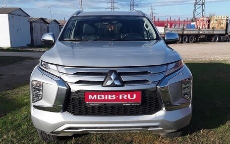 Mitsubishi Pajero Sport III рестайлинг, 2021 год, 4 444 000 рублей, 2 фотография