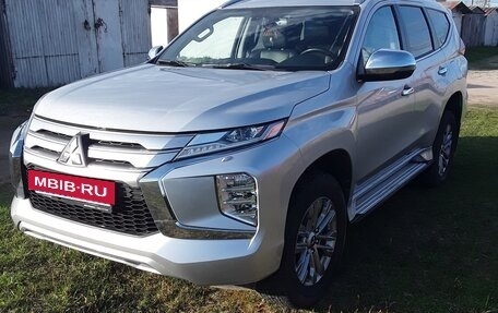 Mitsubishi Pajero Sport III рестайлинг, 2021 год, 4 444 000 рублей, 6 фотография