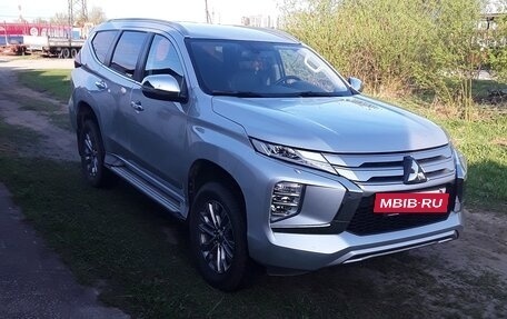 Mitsubishi Pajero Sport III рестайлинг, 2021 год, 4 444 000 рублей, 7 фотография